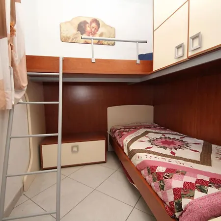 Relaxing In A Spacious Flat * רוסולינה מארה