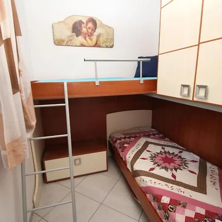 Relaxing In A Spacious Flat דירה רוסולינה מארה